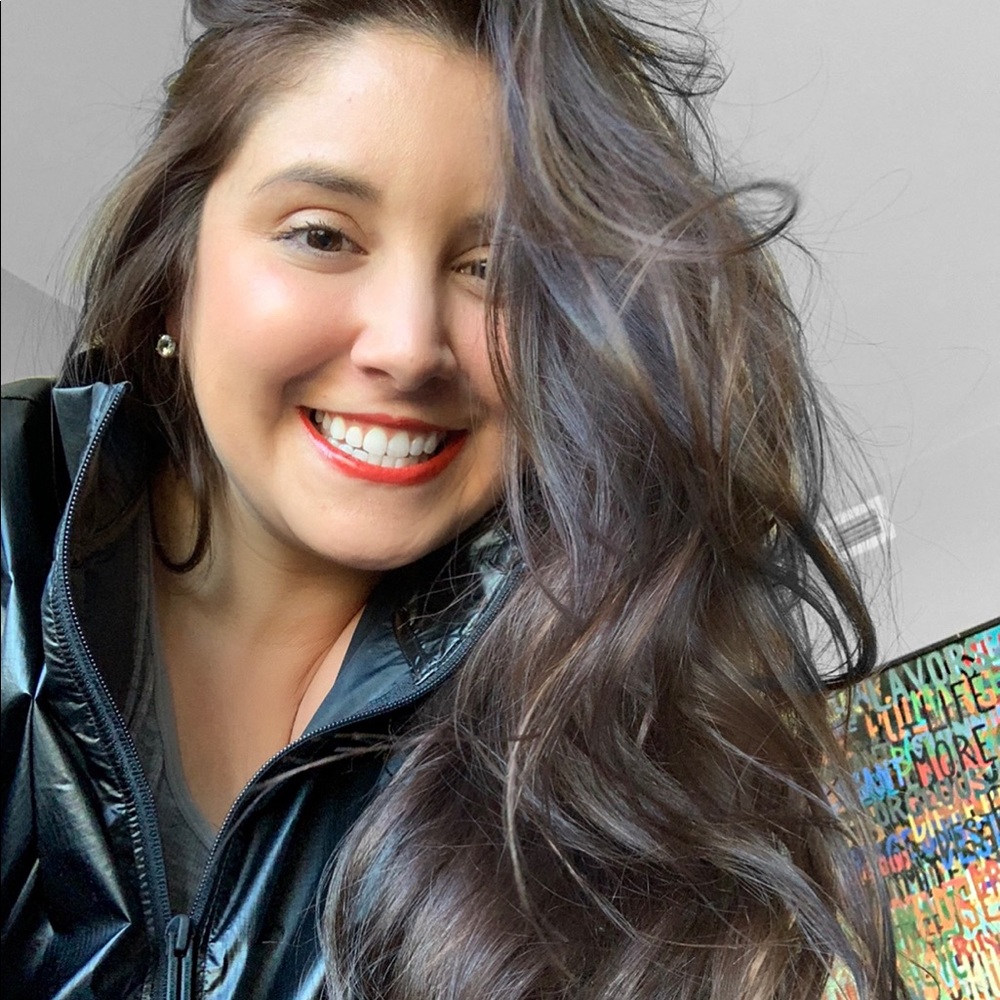 Meet your Posher, Raquel